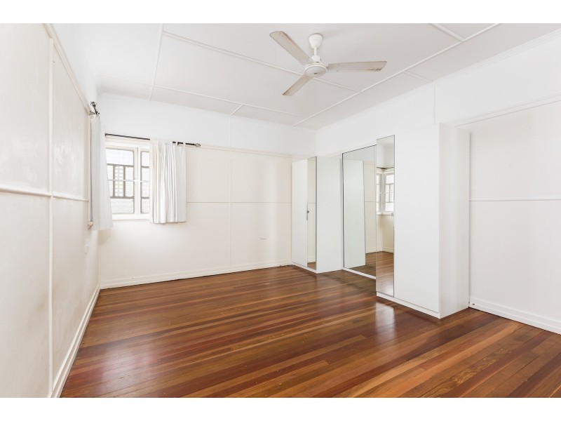24 Barron Road, Margate QLD 4019