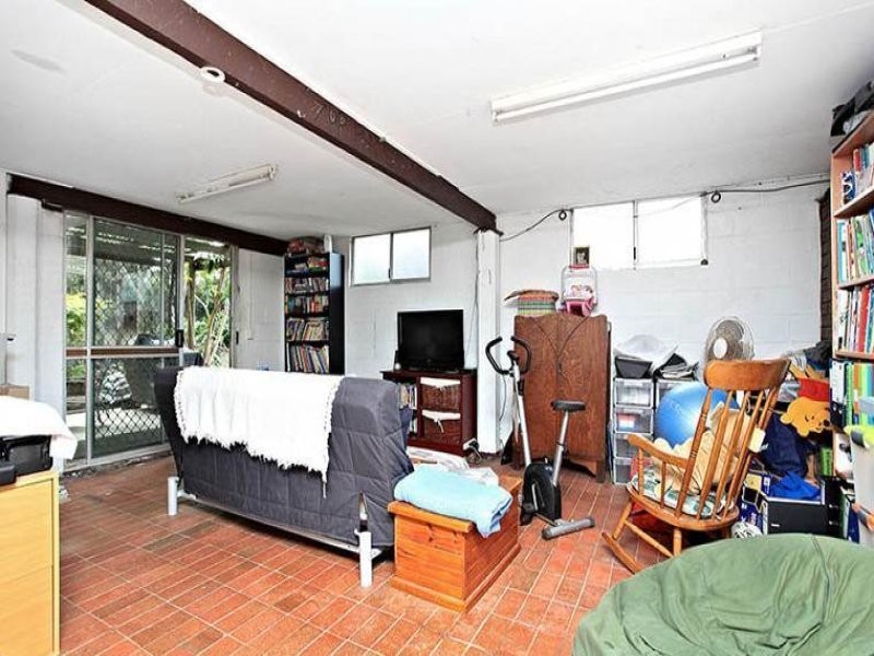 2 Pearen street, Clontarf QLD 4019
