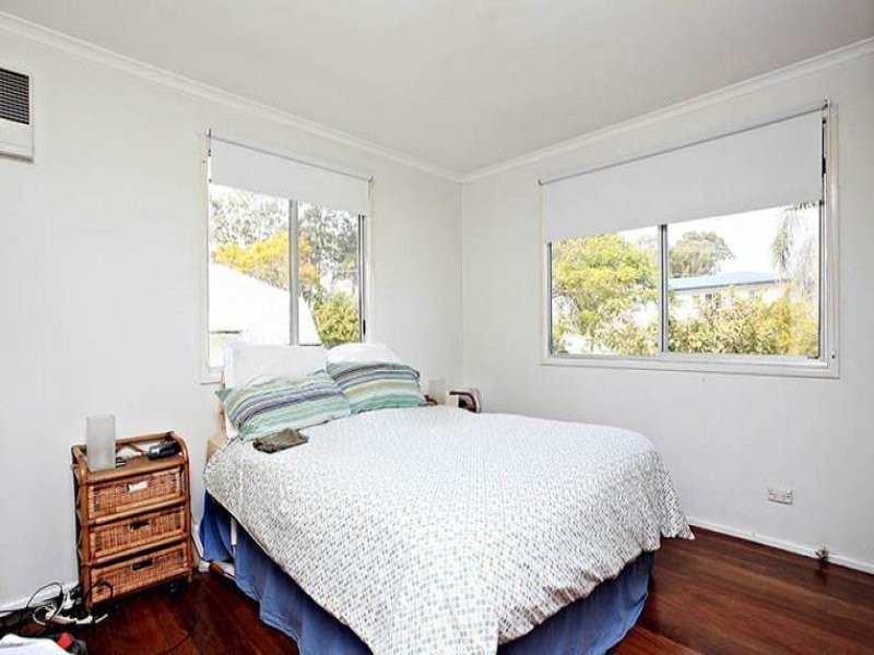 2 Pearen street, Clontarf QLD 4019