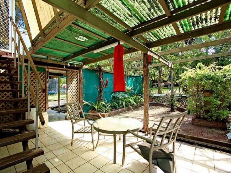 2 Pearen street, Clontarf QLD 4019
