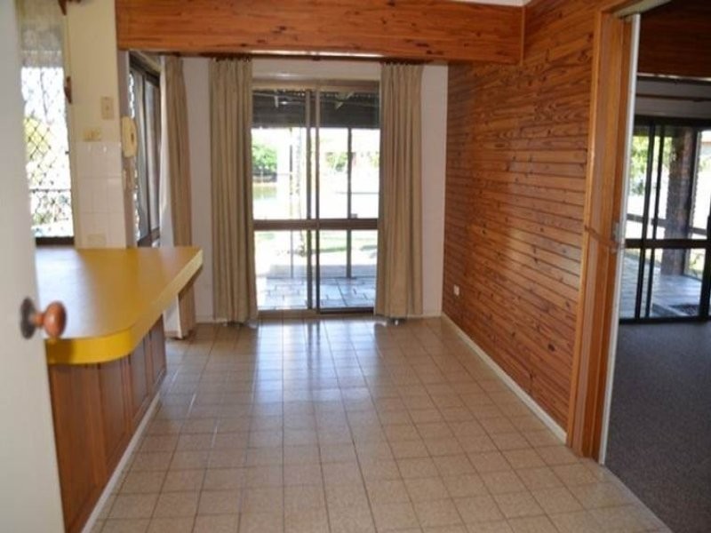 6 Southern Cross Drive, Newport QLD 4020