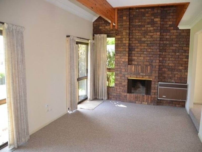 6 Southern Cross Drive, Newport QLD 4020