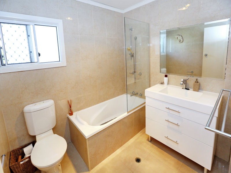 53 Robertson Avenue, Margate QLD 4019