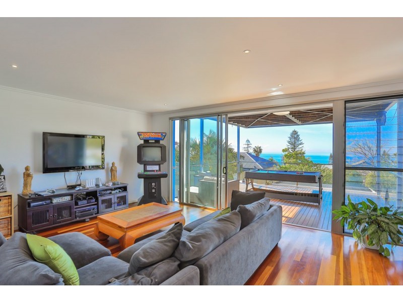 6 Sampson Street, Margate QLD 4019