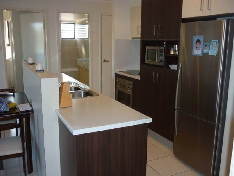 8/33 Humpybong Esplanade, Redcliffe QLD 4020