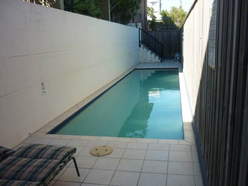 8/33 Humpybong Esplanade, Redcliffe QLD 4020