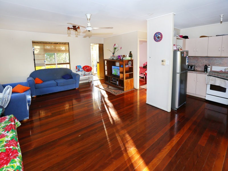 41 Redbank Road, Redcliffe QLD 4020