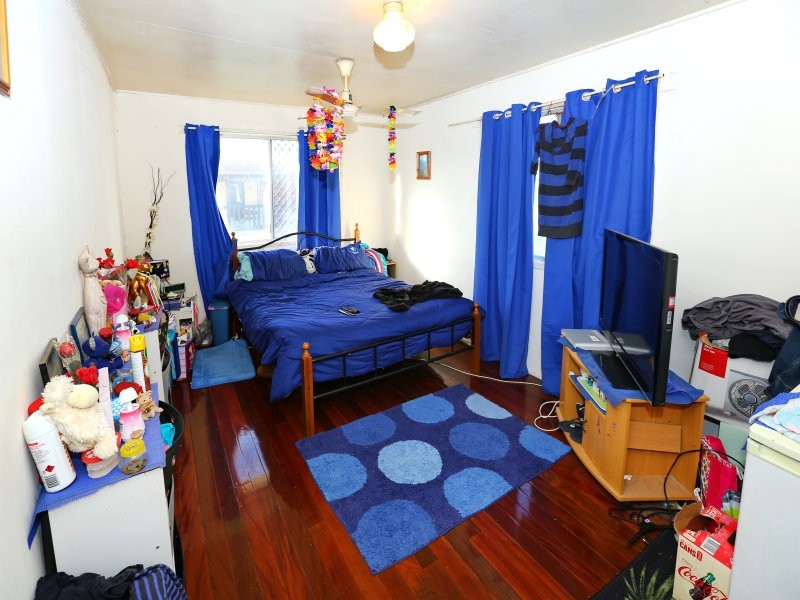 41 Redbank Road, Redcliffe QLD 4020