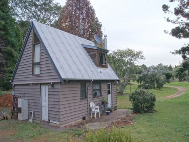 93 Western Avenue, Montville QLD 4560