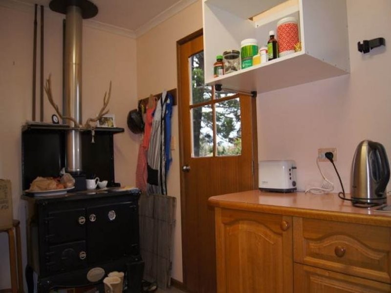 93 Western Avenue, Montville QLD 4560