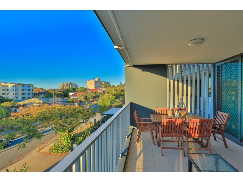 205/25 Dix Street, Redcliffe QLD 4020