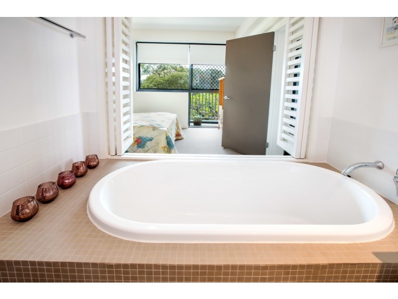 205/25 Dix Street, Redcliffe QLD 4020