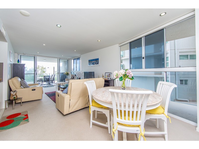 202/87 Marine Parade, Redcliffe QLD 4020