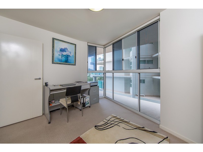 202/87 Marine Parade, Redcliffe QLD 4020