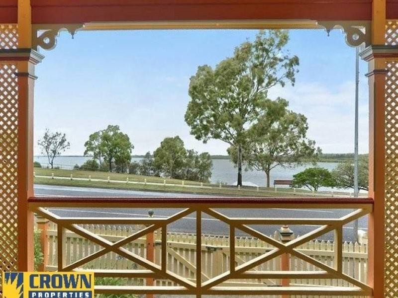 86 Allpass Parade, Shorncliffe QLD 4017