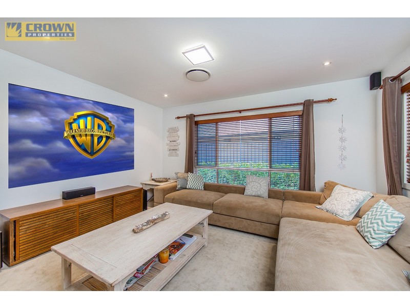 15 Skandia Court, Newport QLD 4020
