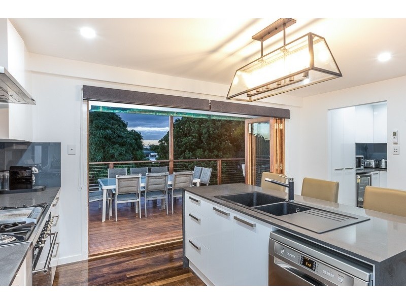 55 Scarborough Road, Redcliffe QLD 4020