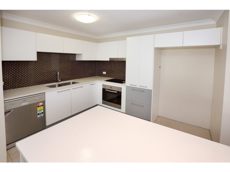 11/8 Georgina Street, Woody Point QLD 4019