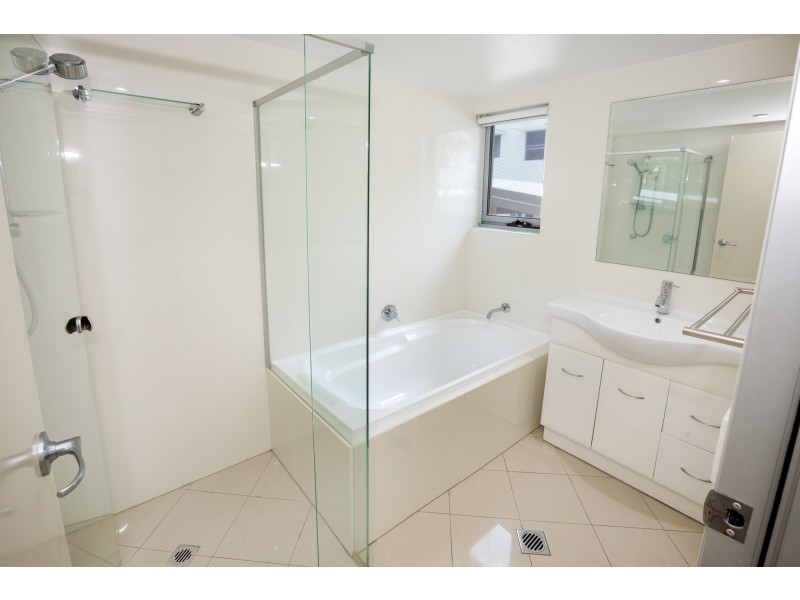 11/8 Georgina Street, Woody Point QLD 4019