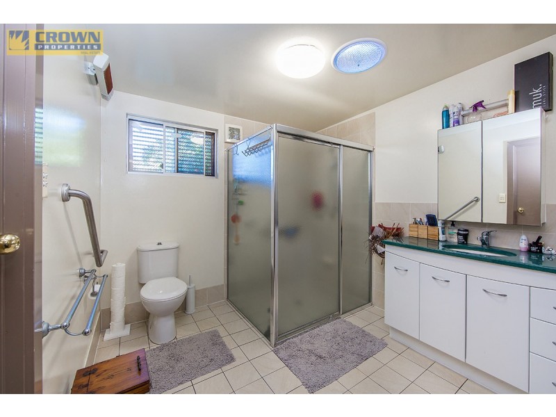 215 Victoria Ave, Margate QLD 4019