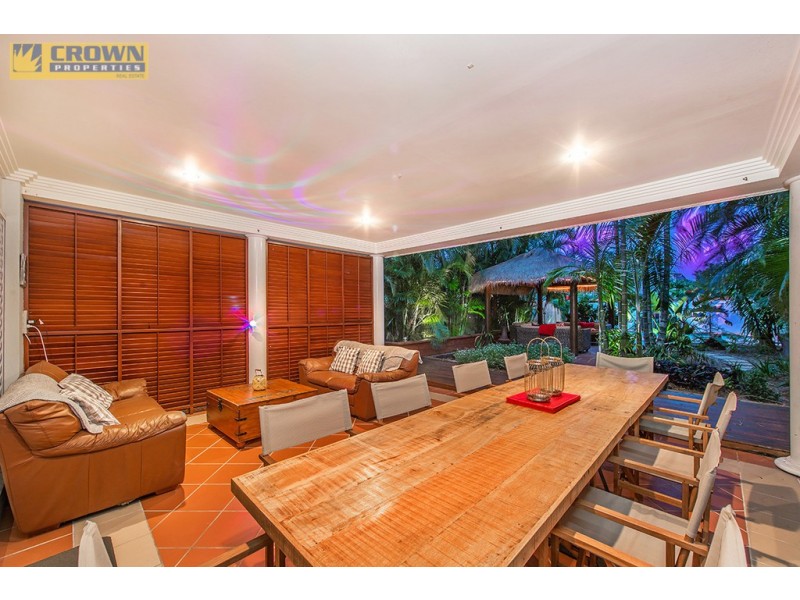 44a Palmtree Ave, Scarborough QLD 4020