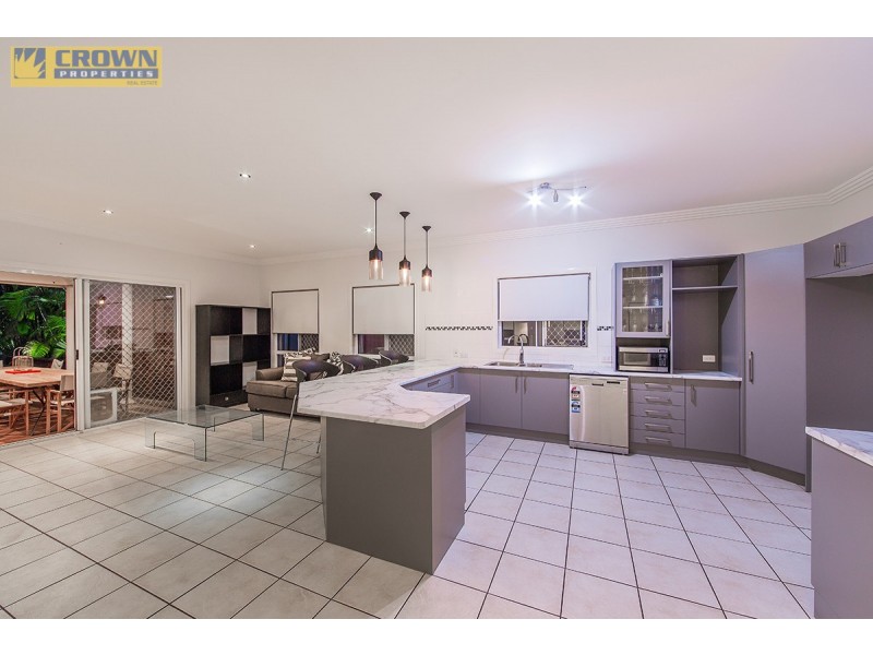 44a Palmtree Ave, Scarborough QLD 4020