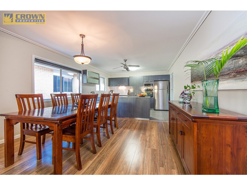 17 Fernlea Avenue, Scarborough QLD 4020