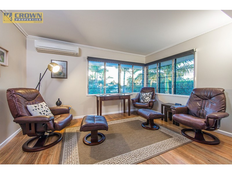 17 Fernlea Avenue, Scarborough QLD 4020