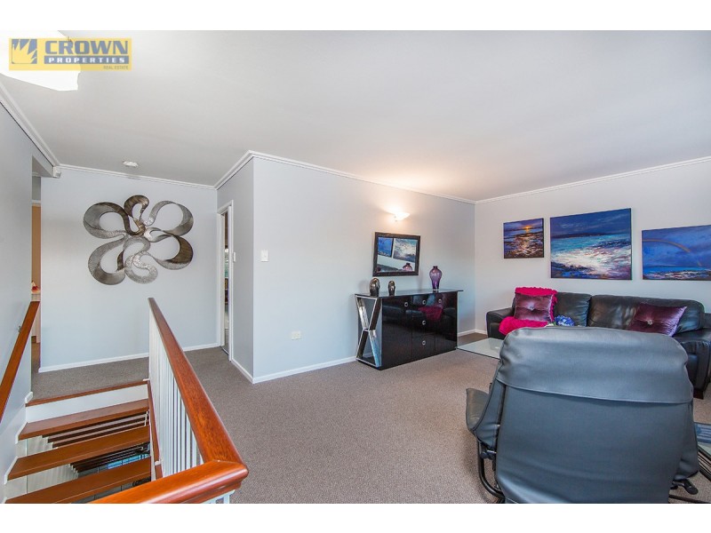 17 Fernlea Avenue, Scarborough QLD 4020