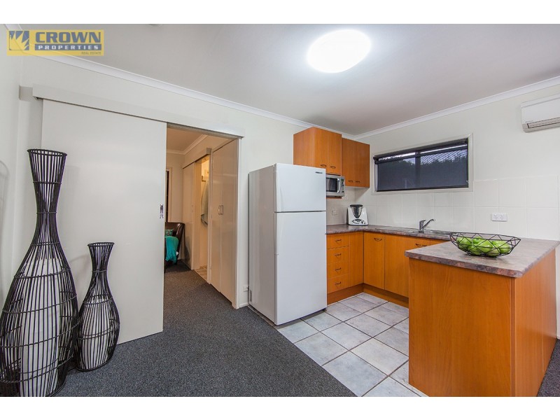 17 Fernlea Avenue, Scarborough QLD 4020