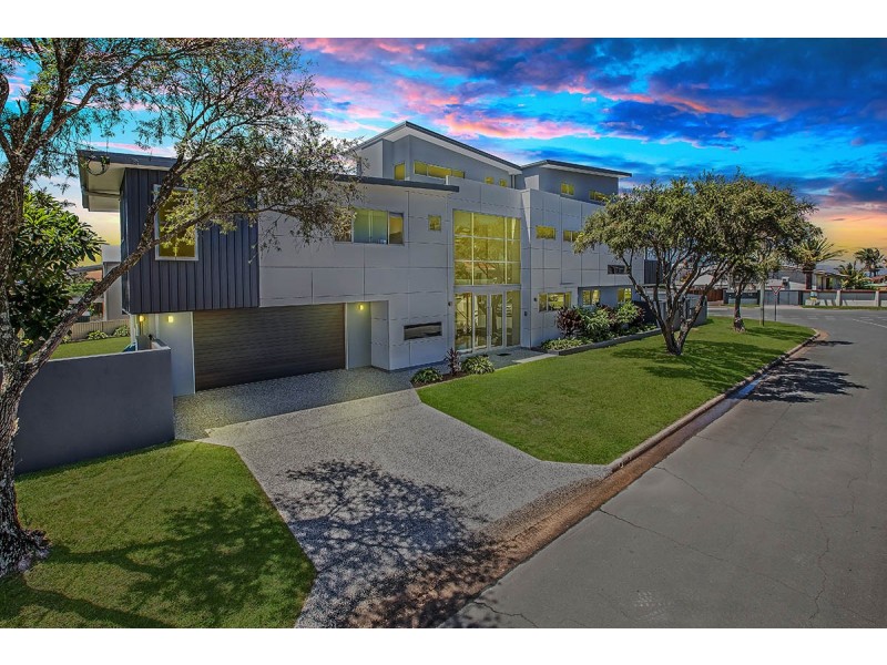 11 Fortune Street, Scarborough QLD 4020