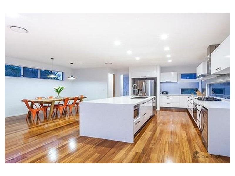 11 Fortune Street, Scarborough QLD 4020