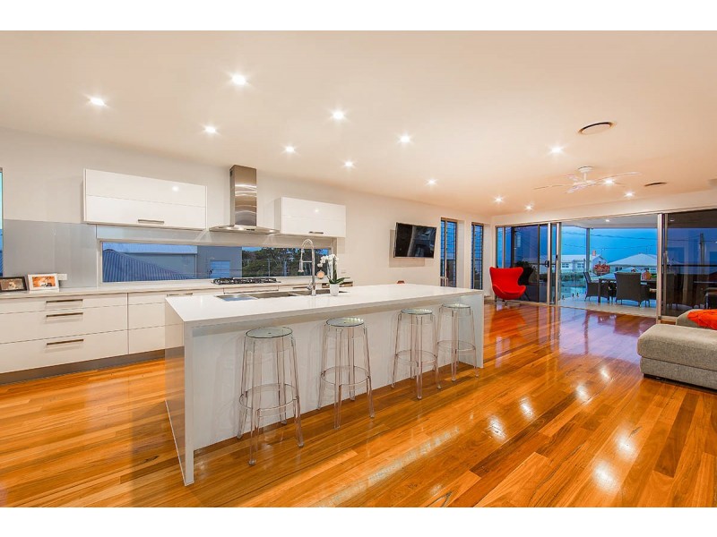 11 Fortune Street, Scarborough QLD 4020