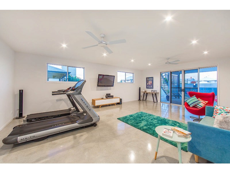 11 Fortune Street, Scarborough QLD 4020