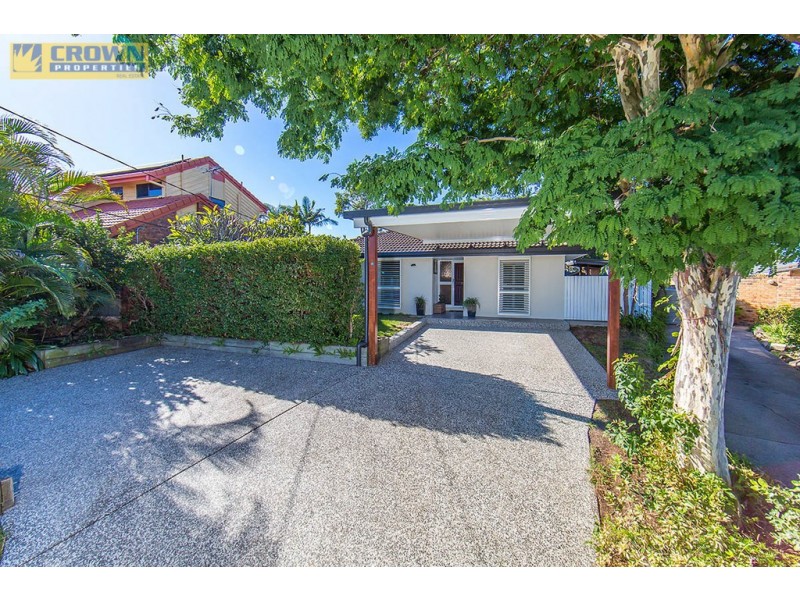 5 Matthew St, Scarborough QLD 4020