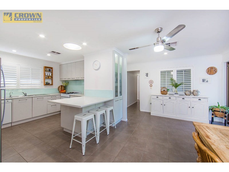 5 Matthew St, Scarborough QLD 4020