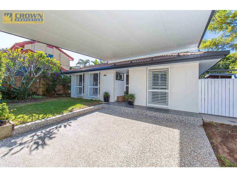 5 Matthew St, Scarborough QLD 4020