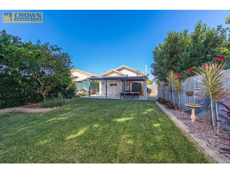 62 Collins Street, Woody Point QLD 4019