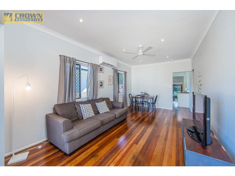 62 Collins Street, Woody Point QLD 4019