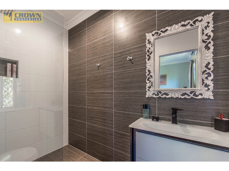 62 Collins Street, Woody Point QLD 4019