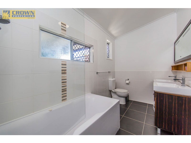 62 Collins Street, Woody Point QLD 4019