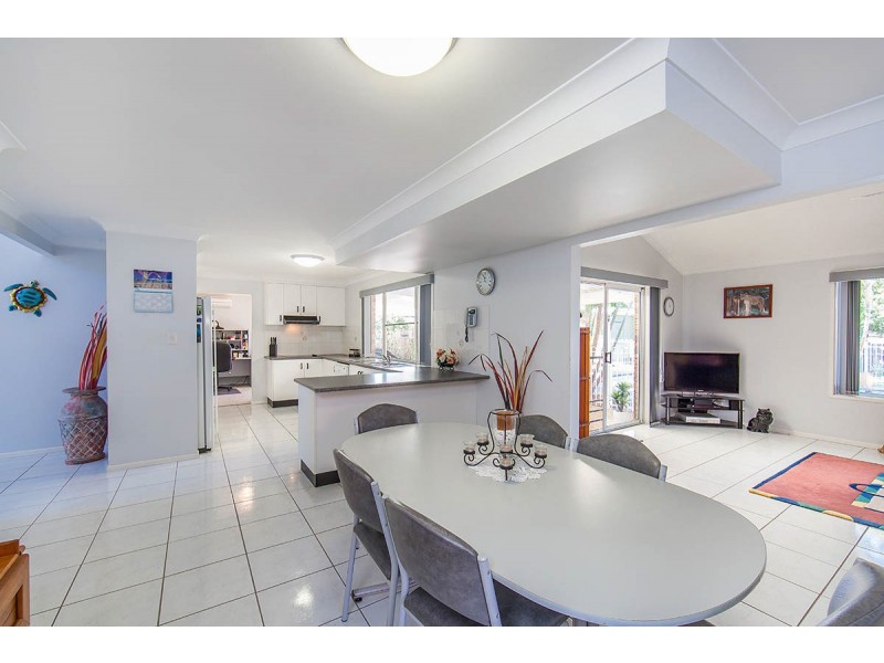 171 Ashmole Rd, Newport QLD 4020