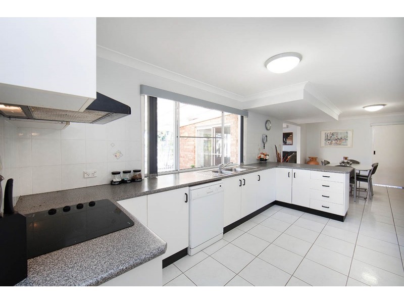 171 Ashmole Rd, Newport QLD 4020