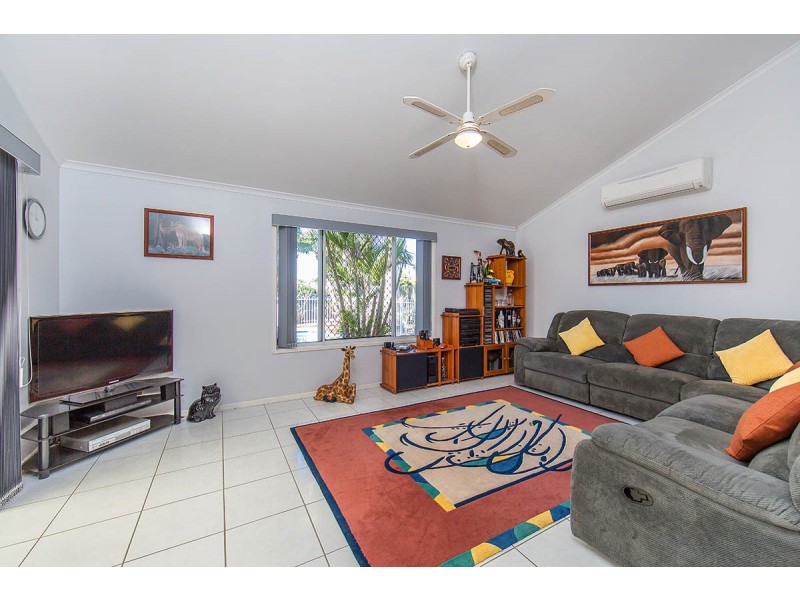 171 Ashmole Rd, Newport QLD 4020