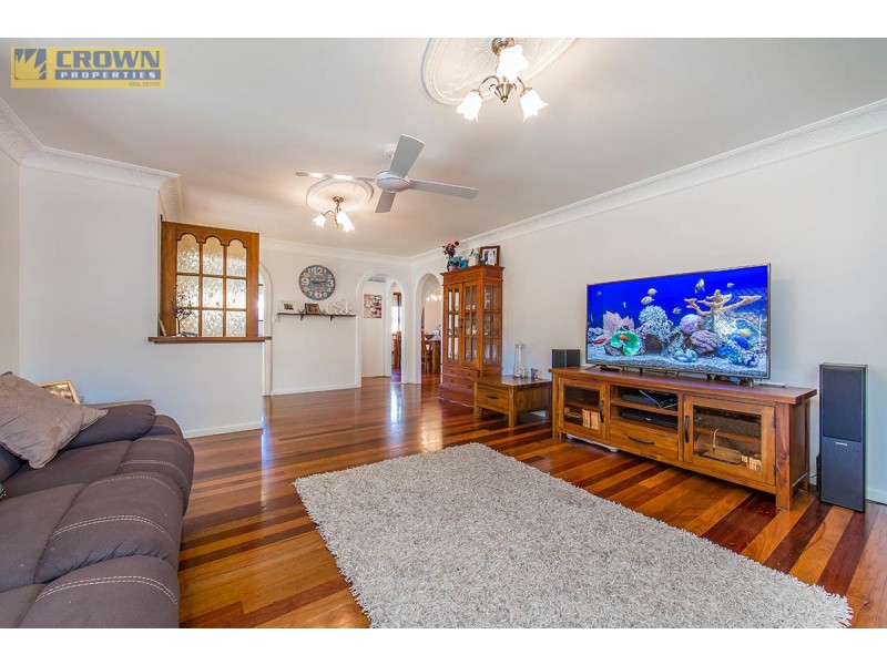 14 Houghton Ave, Redcliffe QLD 4020