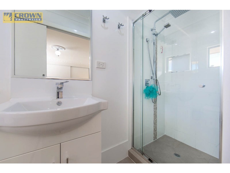 14 Houghton Ave, Redcliffe QLD 4020