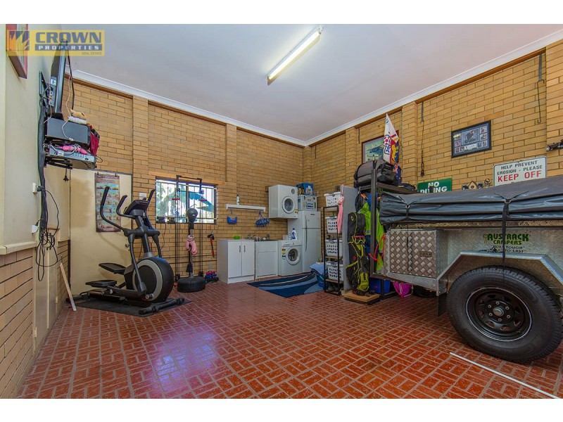 14 Houghton Ave, Redcliffe QLD 4020