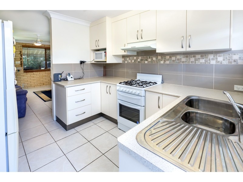 2/51 Ellen Street, Woody Point QLD 4019