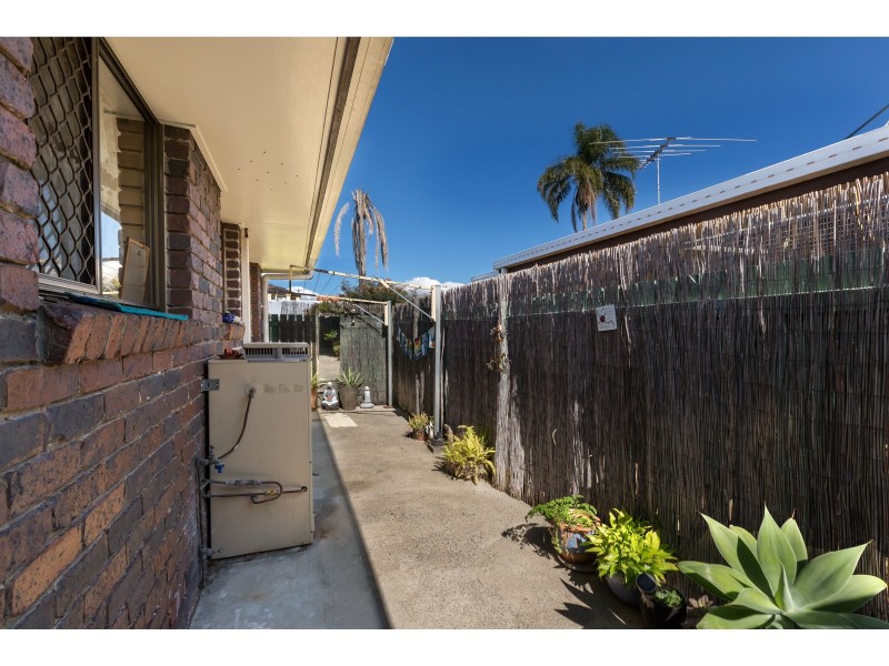 2/51 Ellen Street, Woody Point QLD 4019