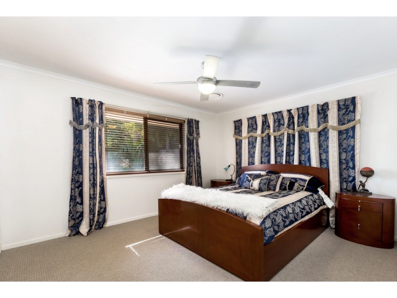 20 Daniel Court, Scarborough QLD 4020
